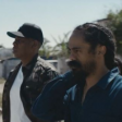 Jay-Z e Damian Marley na Jamaica no vídeoclipe de "Bam"